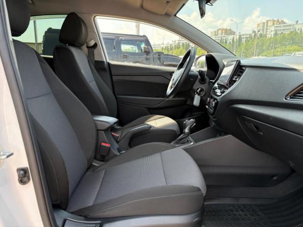 Hyundai Solaris II Рестайлинг с пробегом 2022 года, цена 1 890 000 рублей, 45097 км, седан, Автокод Объявления