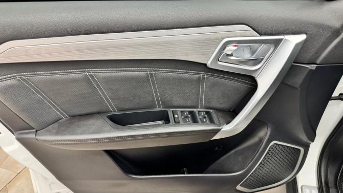 Geely Emgrand X7 I Рестайлинг 2 с пробегом 2018 года, цена 1 260 000 рублей, 98455 км, внедорожник, Автокод Объявления