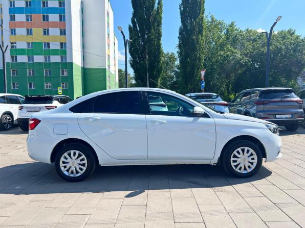 Lada (ВАЗ) Vesta I с пробегом 2021 года, цена 1 115 000 рублей, 53161 км, седан, Автокод Объявления