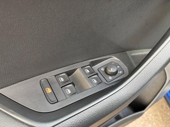 Skoda Karoq I с пробегом 2021 года, цена 2 595 000 рублей, 81000 км, внедорожник, Автокод Объявления