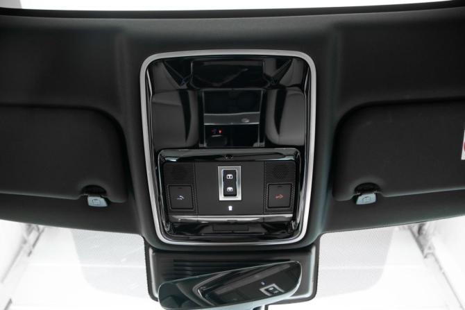 Land Rover Range Rover Velar I с пробегом 2022 года, цена 5 499 000 рублей, 42943 км, внедорожник, Автокод Объявления