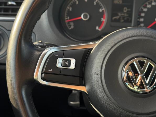 Volkswagen Polo V Рестайлинг с пробегом 2019 года, цена 1 370 000 рублей, 76443 км, седан, Автокод Объявления