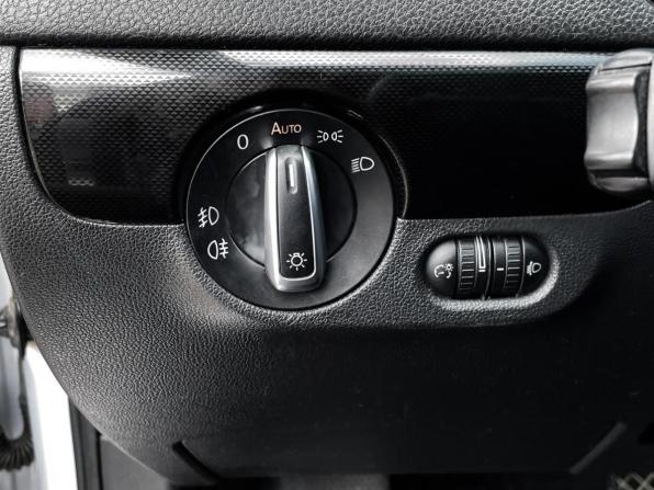 Volkswagen Jetta VI с пробегом 2011 года, цена 859 000 рублей, 240070 км, седан, Автокод Объявления
