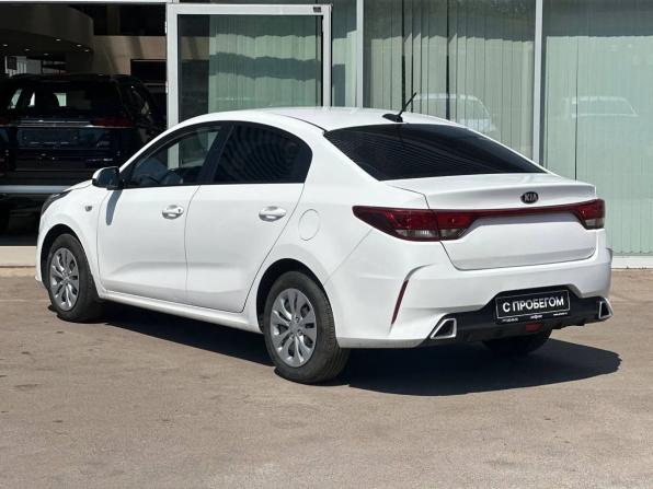 Kia Rio IV Рестайлинг с пробегом 2021 года, цена 1 300 000 рублей, 197000 км, седан, Автокод Объявления
