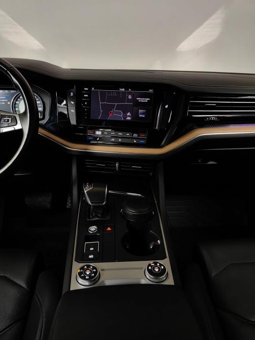 Volkswagen Touareg III Москва  - изображение 12