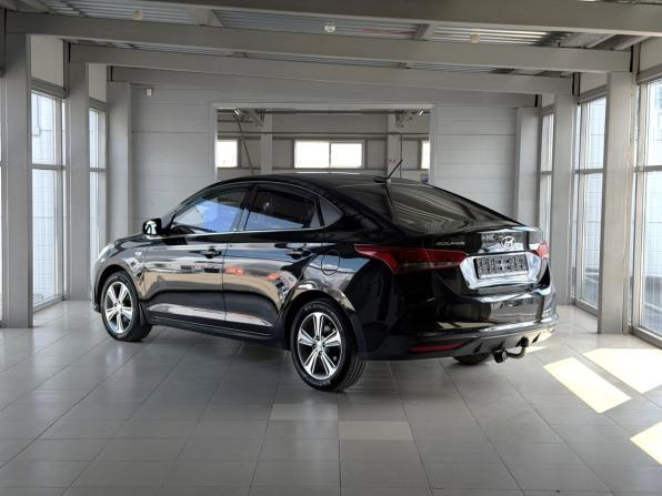 Hyundai Solaris II Рестайлинг с пробегом 2020 года, цена 1 577 000 рублей, 119000 км, седан, Автокод Объявления