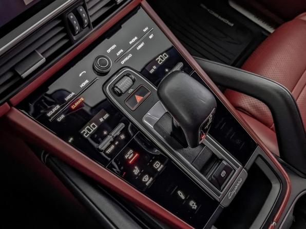Porsche Cayenne III с пробегом 2018 года, цена 4 490 000 рублей, 250263 км, внедорожник, Автокод Объявления