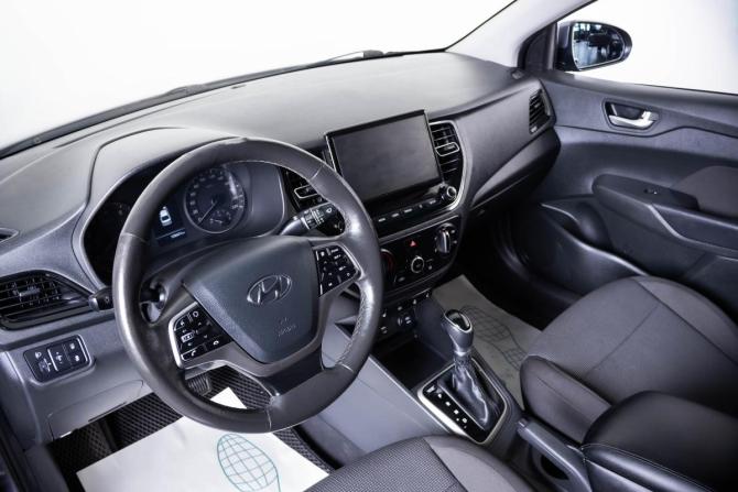 Hyundai Solaris II Рестайлинг с пробегом 2021 года, цена 1 589 000 рублей, 107000 км, седан, Автокод Объявления