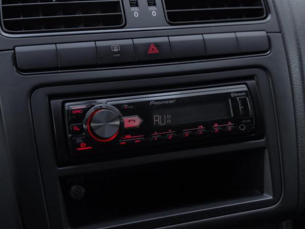 Volkswagen Polo V Рестайлинг с пробегом 2016 года, цена 989 000 рублей, 159519 км, седан, Автокод Объявления