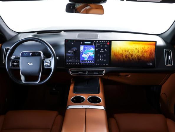 Li Auto (Lixiang) L7 I с пробегом 2023 года, цена 5 590 000 рублей, 45021 км, внедорожник, Автокод Объявления