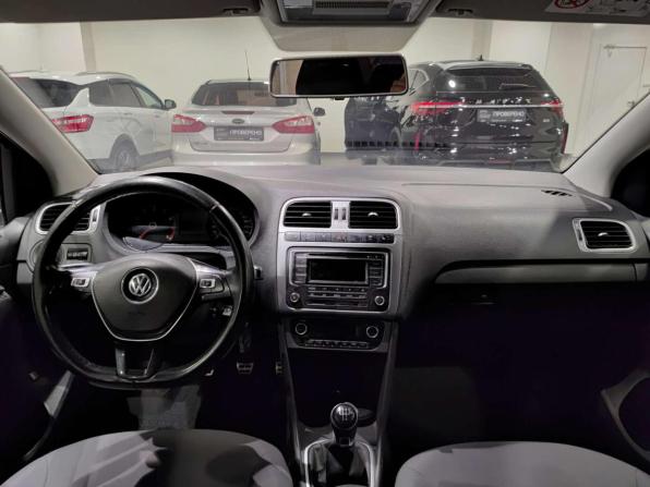 Volkswagen Polo V Рестайлинг с пробегом 2017 года, цена 977 000 рублей, 201265 км, седан, Автокод Объявления