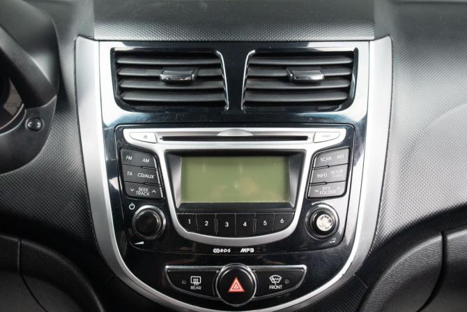 Hyundai Solaris I с пробегом 2012 года, цена 719 000 рублей, 204525 км, седан, Автокод Объявления