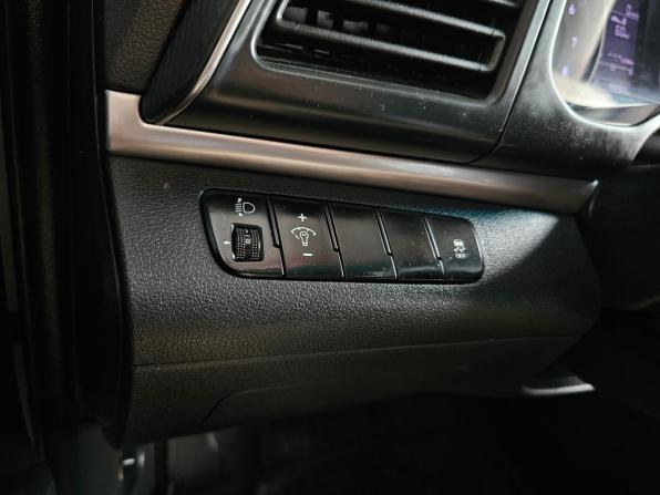 Hyundai Elantra VI (AD) Рестайлинг с пробегом 2019 года, цена 995 000 рублей, 196900 км, седан, Автокод Объявления