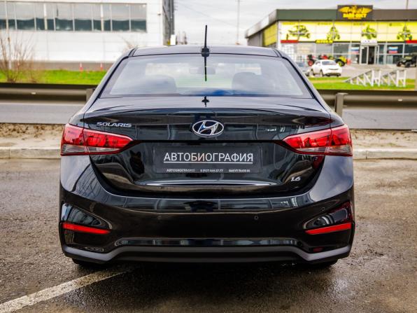 Hyundai Solaris II с пробегом 2017 года, цена 958 000 рублей, 203505 км, седан, Автокод Объявления