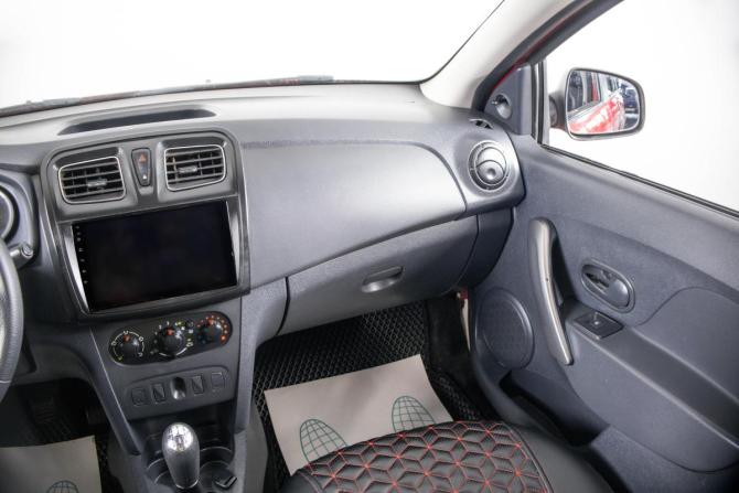 Renault Logan II с пробегом 2016 года, цена 849 000 рублей, 111655 км, седан, Автокод Объявления