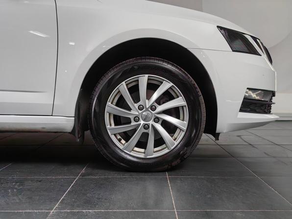 Skoda Octavia III (A7) Рестайлинг с пробегом 2020 года, цена 1 949 000 рублей, 67975 км, лифтбек, Автокод Объявления