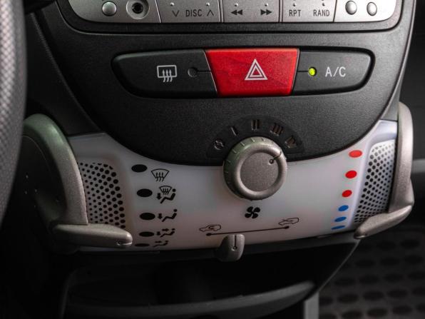 Peugeot 107 I с пробегом 2009 года, цена 499 000 рублей, 151759 км, хэтчбек, Автокод Объявления