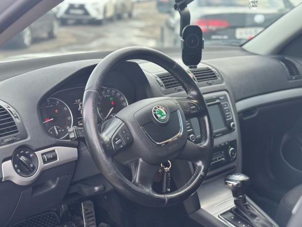 Skoda Octavia II (A5) Рестайлинг с пробегом 2013 года, цена 909 000 рублей, 196023 км, лифтбек, Автокод Объявления