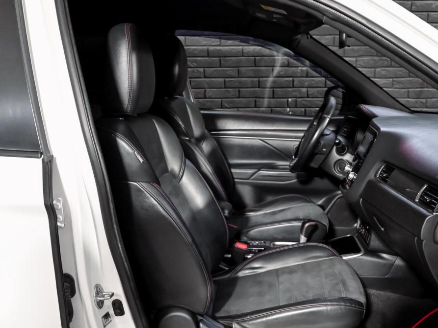 Mitsubishi Outlander III Рестайлинг 3 Екатеринбург  - изображение 11