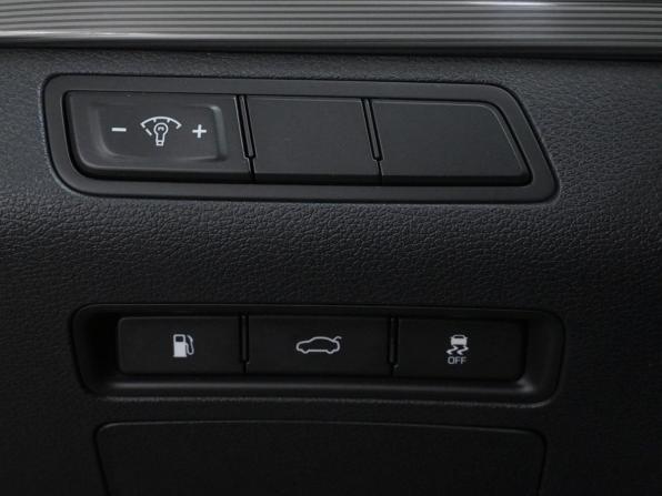 Hyundai Sonata VII (LF) Рестайлинг с пробегом 2019 года, цена 1 880 000 рублей, 122773 км, седан, Автокод Объявления