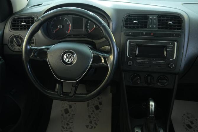 Volkswagen Polo V Рестайлинг с пробегом 2016 года, цена 889 000 рублей, 265500 км, седан, Автокод Объявления
