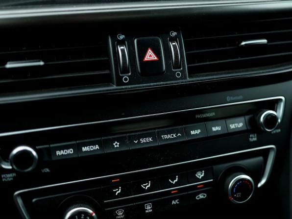 Kia K5 II с пробегом 2017 года, цена 1 899 000 рублей, 71400 км, седан, Автокод Объявления