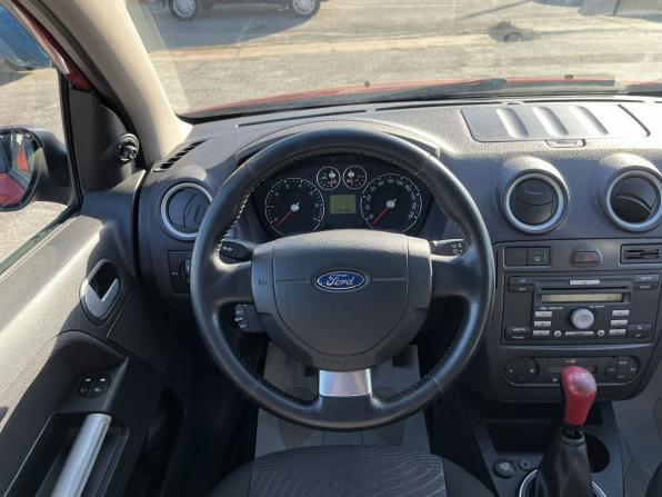 Ford Fusion I Рестайлинг с пробегом 2008 года, цена 319 000 рублей, 242000 км, хэтчбек, Автокод Объявления