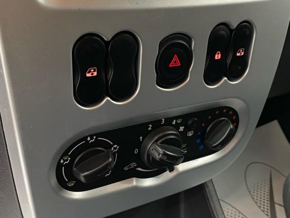 Renault Logan I Рестайлинг с пробегом 2013 года, цена 510 000 рублей, 84801 км, седан, Автокод Объявления