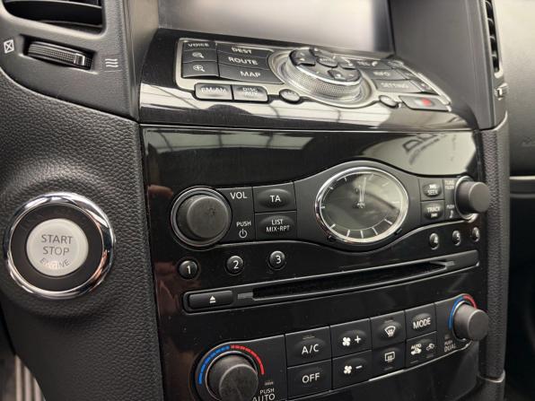 Infiniti FX II (S51) Рестайлинг с пробегом 2012 года, цена 1 999 000 рублей, 98500 км, внедорожник, Автокод Объявления