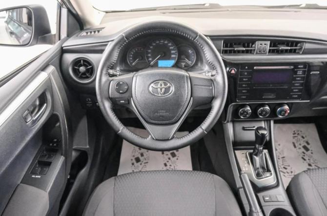 Toyota Corolla XI (E160 E170 E180) Рестайлинг 1 с пробегом 2018 года, цена 1 749 000 рублей, 126000 км, седан, Автокод Объявления