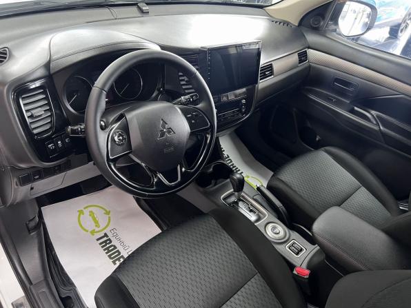 Mitsubishi Outlander III Рестайлинг 2 с пробегом 2015 года, цена 1 695 000 рублей, 180327 км, внедорожник, Автокод Объявления