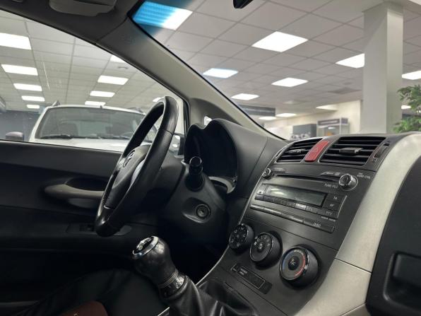 Toyota Auris I с пробегом 2008 года, цена 576 000 рублей, 121000 км, хэтчбек, Автокод Объявления