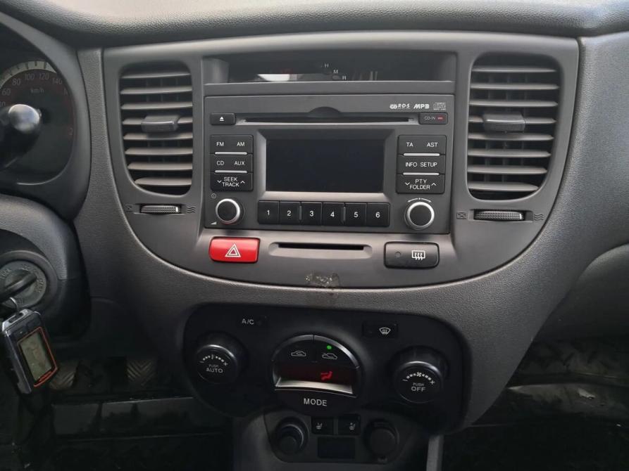 Kia Rio II Рестайлинг Санкт-Петербург  - изображение 14