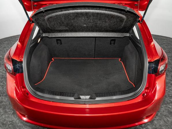 Mazda Axela III Рестайлинг с пробегом 2017 года, цена 1 420 000 рублей, 77075 км, хэтчбек, Автокод Объявления