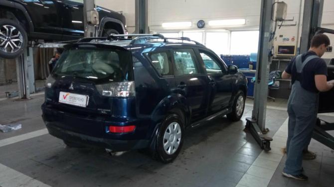Mitsubishi Outlander II Рестайлинг с пробегом 2011 года, цена 950 000 рублей, 204486 км, внедорожник, Автокод Объявления