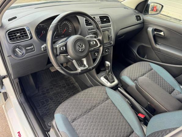 Volkswagen Polo V Рестайлинг с пробегом 2019 года, цена 989 000 рублей, 116507 км, седан, Автокод Объявления