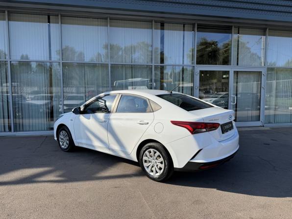 Hyundai Solaris II Рестайлинг с пробегом 2021 года, цена 1 400 000 рублей, 167685 км, седан, Автокод Объявления