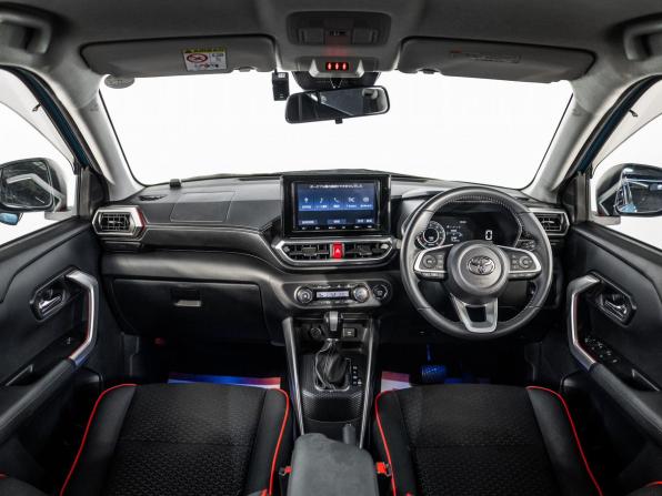 Toyota Raize I с пробегом 2020 года, цена 1 725 000 рублей, 17093 км, внедорожник, Автокод Объявления