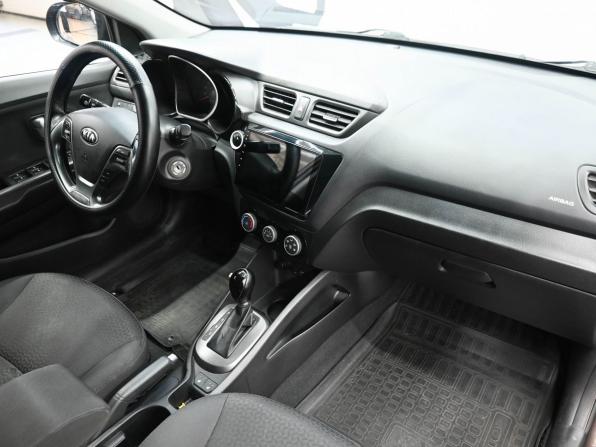 Kia Rio III Рестайлинг с пробегом 2015 года, цена 1 219 900 рублей, 125167 км, седан, Автокод Объявления
