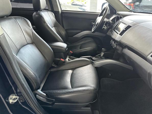 Mitsubishi Outlander II Рестайлинг с пробегом 2010 года, цена 1 245 000 рублей, 196000 км, внедорожник, Автокод Объявления