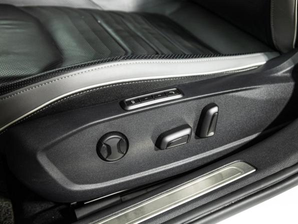 Volkswagen Arteon I Рестайлинг с пробегом 2021 года, цена 4 400 000 рублей, 75000 км, лифтбек, Автокод Объявления