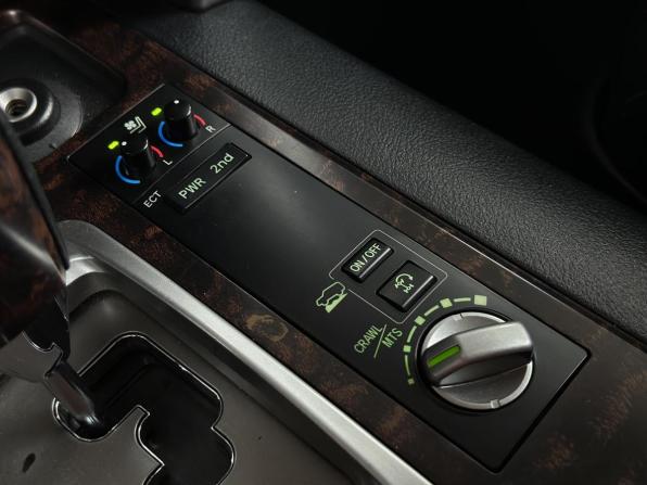 Toyota Land Cruiser 200 Series Рестайлинг 1 с пробегом 2012 года, цена 3 199 000 рублей, 347062 км, внедорожник, Автокод Объявления