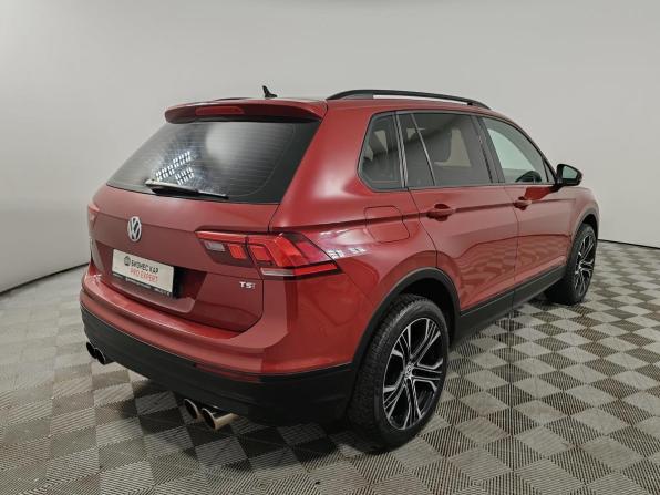 Volkswagen Tiguan II с пробегом 2017 года, цена 1 699 000 рублей, 214327 км, внедорожник, Автокод Объявления