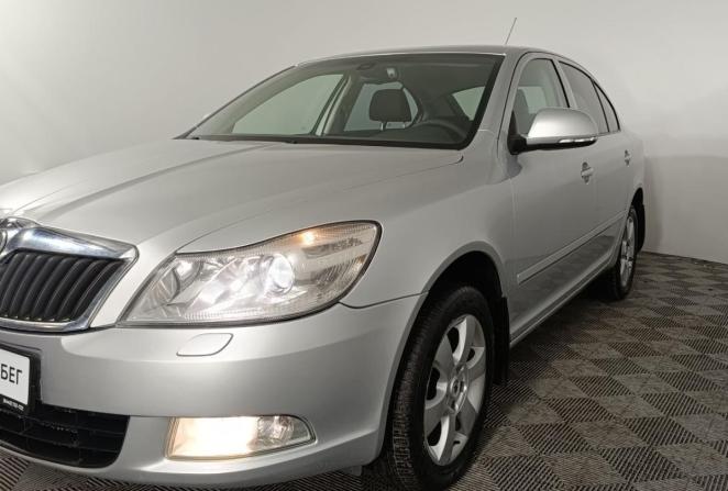 Skoda Octavia II (A5) Рестайлинг с пробегом 2009 года, цена 890 000 рублей, 198780 км, лифтбек, Автокод Объявления
