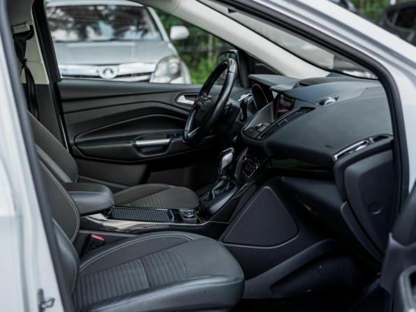 Ford Kuga II Рестайлинг с пробегом 2018 года, цена 1 040 000 рублей, 280505 км, внедорожник, Автокод Объявления