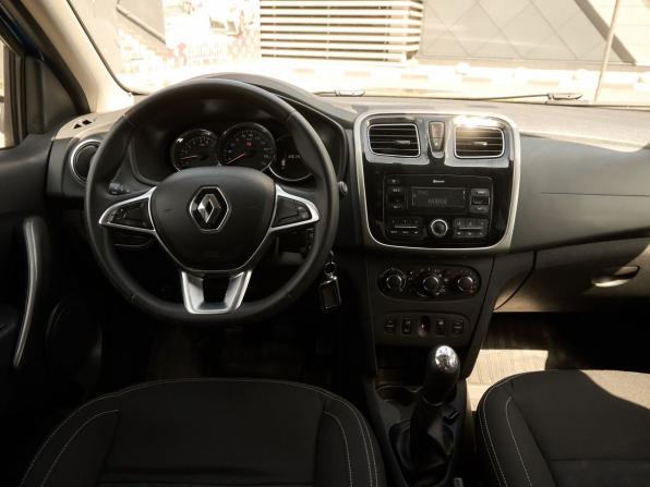 Renault Logan II Рестайлинг с пробегом 2019 года, цена 787 000 рублей, 126734 км, седан, Автокод Объявления