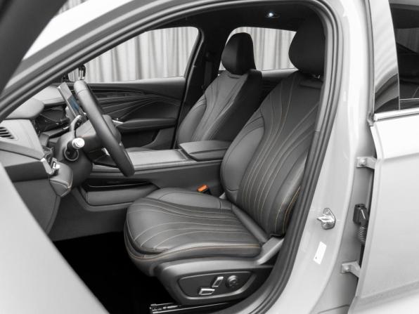 Geely Preface I с пробегом 2024 года, цена 2 720 000 рублей, 8291 км, седан, Автокод Объявления