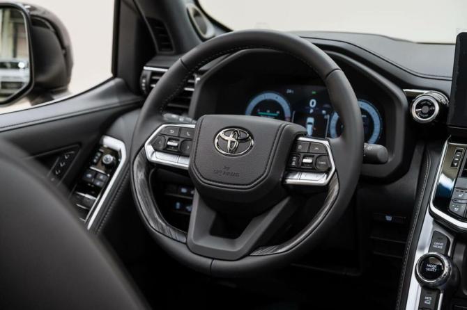 Новый Toyota Land Cruiser 300 Series 2026 года, цена 14 975 000 рублей, внедорожник, Автокод Объявления