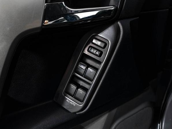 Toyota Land Cruiser Prado 150 Series с пробегом 2012 года, цена 2 250 000 рублей, 304345 км, внедорожник, Автокод Объявления