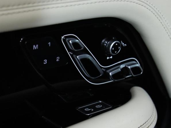 Land Rover Range Rover IV Рестайлинг с пробегом 2018 года, цена 4 850 010 рублей, 255115 км, внедорожник, Автокод Объявления